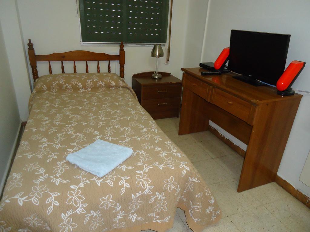 Hotel Pension Mode Lleida Ngoại thất bức ảnh